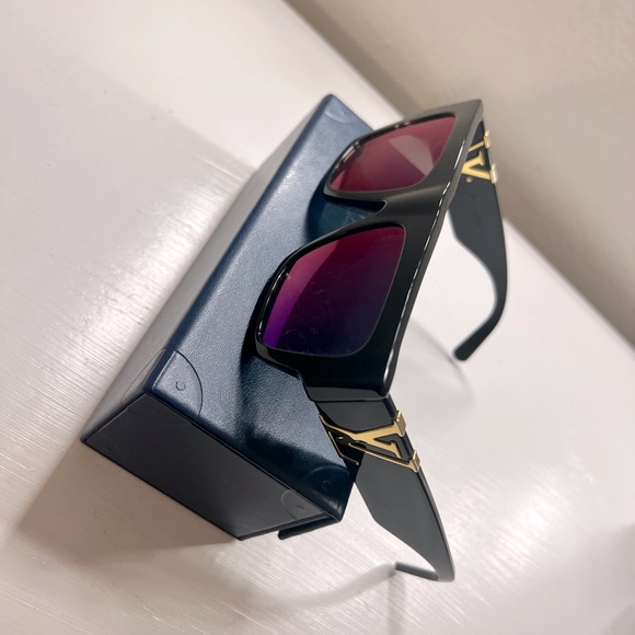Louis Vuitton Link Square Sunglasses Polarize - Picture 6 of 10